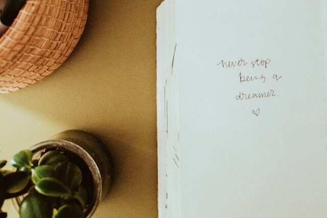 gratitude journaling simple living habit