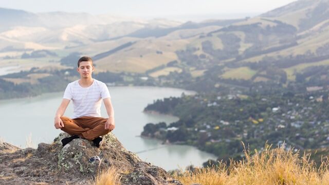 simple meditation to reduce decision fatigue and improve mental clarity