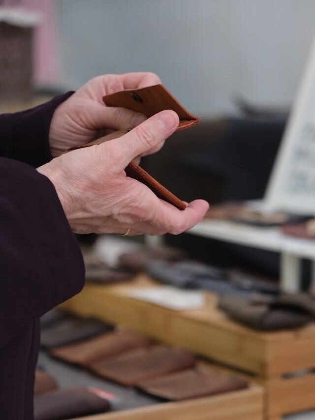 simple living tools for decluttering and mental clarity