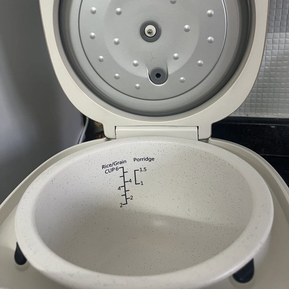 ceramic rice cooker inner pot clean smooth surface